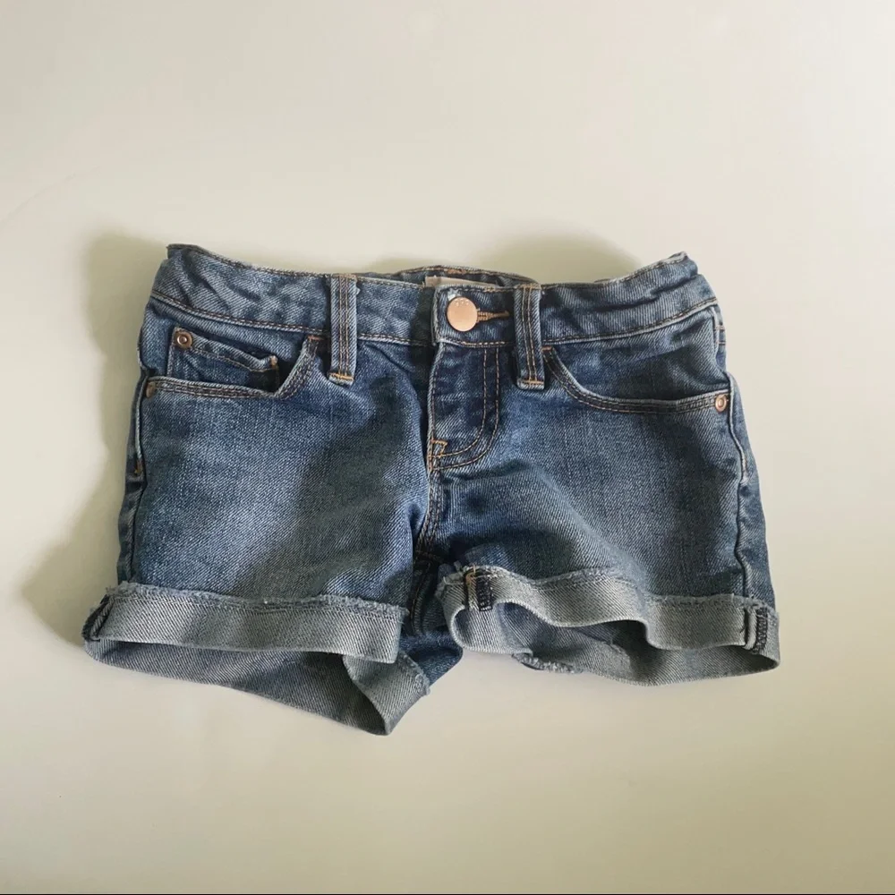 Gap shorts